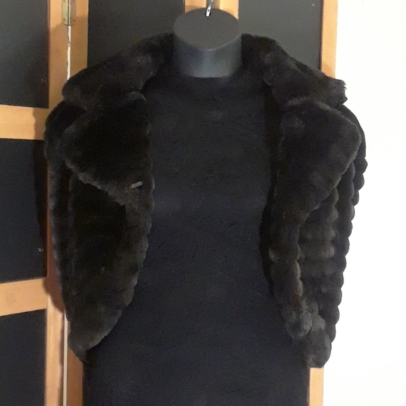 De'rothschild Vintage Faux Mink Coat - Picture 7 of 16